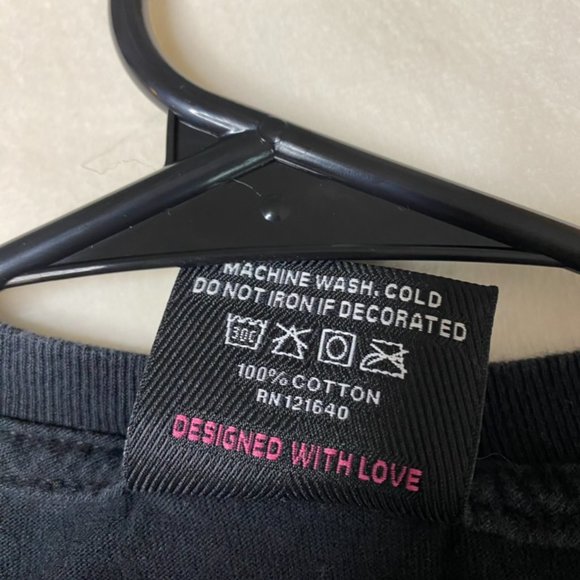 Kid Robot + MNWKA Limited Edition T-Shirt - Picture 4 of 6